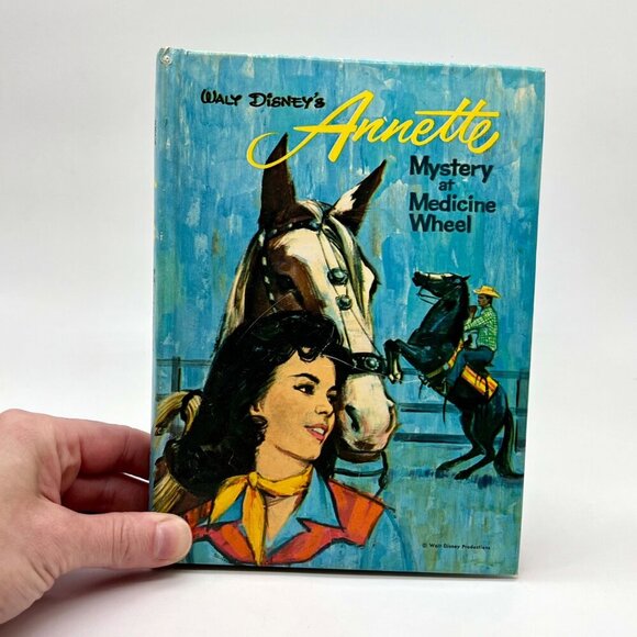 Vintage Disney Book Annette Mystery at Medicine Wheel 1964 Hardcover Horse - Picture 2 of 9